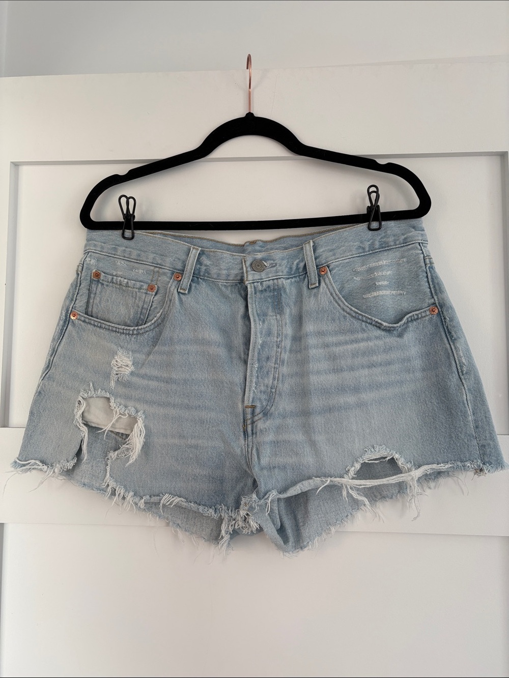 Light Wash Levi’s 501’s